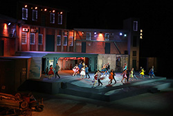 2014 WEST SIDE STORY Felsenbuehne Staatz - Buehnenbildentwurf Werner Auer - Foto Rolf Bock